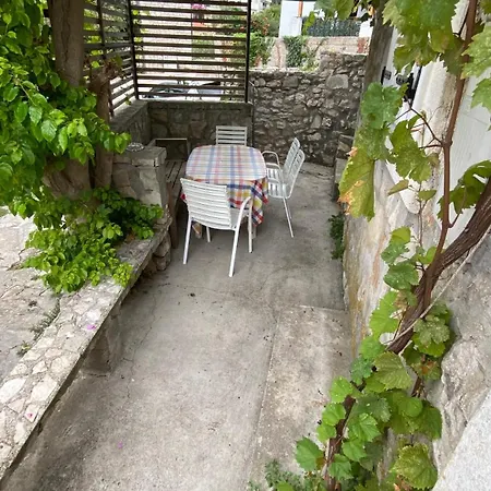 Rustica Bougainvillea Maslinica